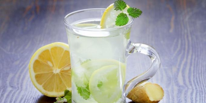 carbonated lemonade: ginger ale