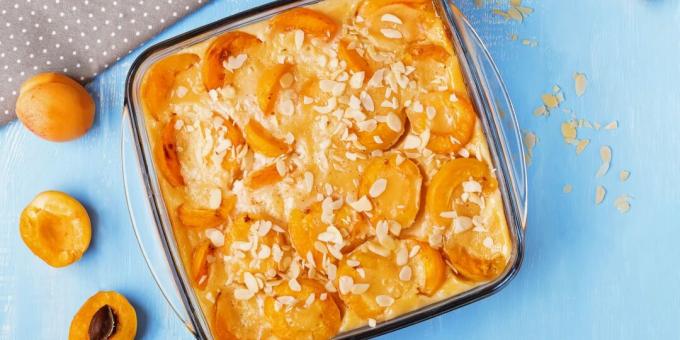 Clafoutis with apricots and almonds