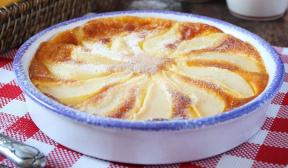 Clafoutis with pear and nutmeg