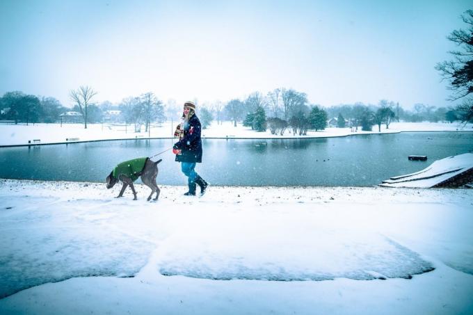 sport in the cold: walking