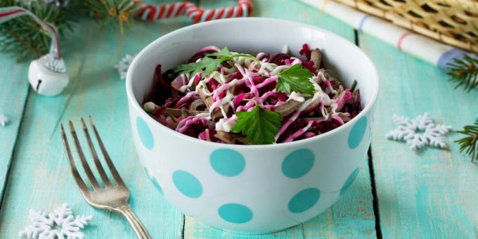 Salad with liver and beets