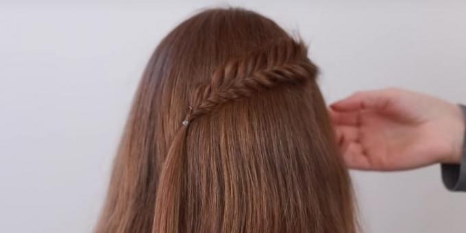 Hairstyles for long hair: Secure the braid