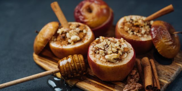 Apples baked with honey, nuts and raisins