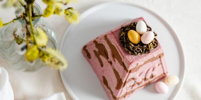 Cottage cheese Easter with chocolate and cherries