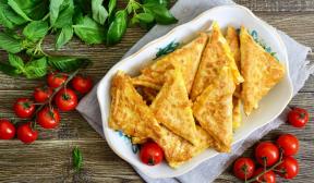 Lavash envelopes with cheese and sausage