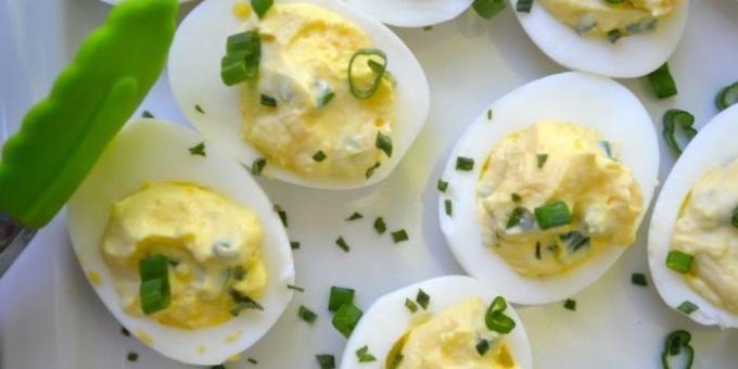 Stuffed eggs with green onions