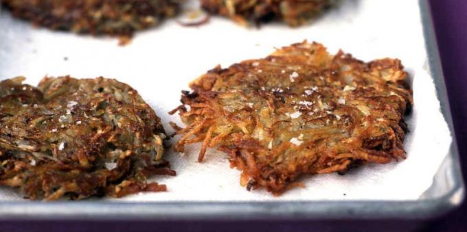 Dishes from a turnip: Potato pancakes with turnip