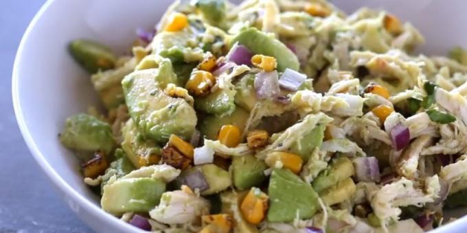 Recipes: Salad with avocado, chicken and corn