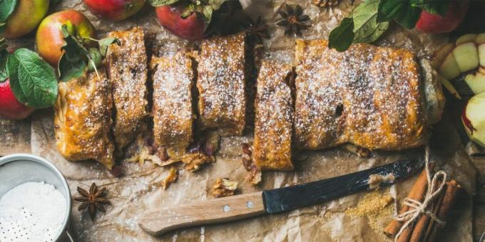 Filo dough strudel with apples and dried apricots