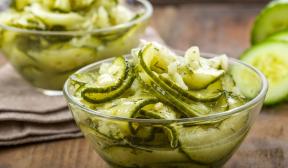 Cucumber salad "Nezhinsky" for the winter - Lifehacker