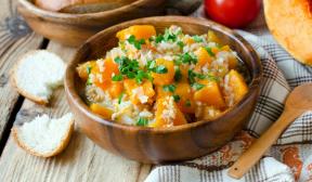 Rice with chicken and pumpkin in the oven