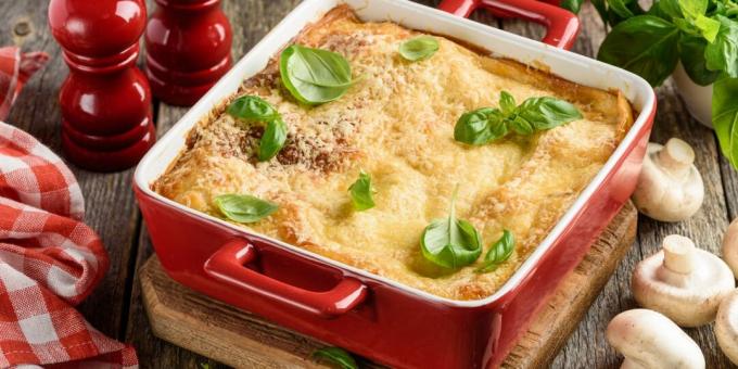 Lasagne with mushrooms and bechamel sauce