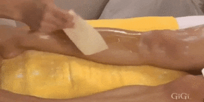 Waxing: fixing the tissue strips