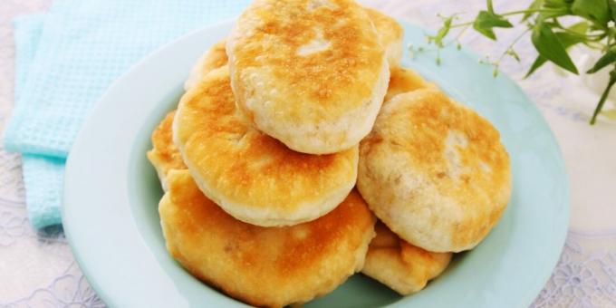 Fried pies with cabbage on kefir
