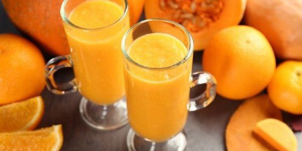 Oatmeal with pumpkin and orange juice