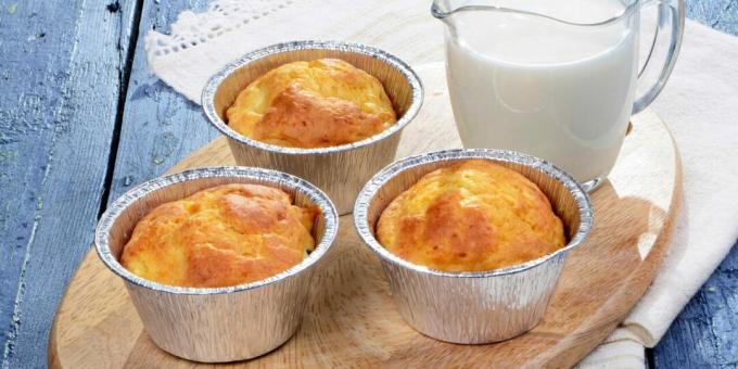 Muffins with feta