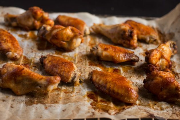 Crispy wings in the oven are cooked at 210 degrees