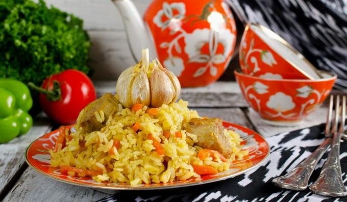 Fragrant pilaf in a slow cooker