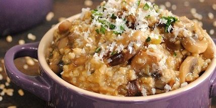 unsweetened oatmeal: oatmeal risotto with mushrooms and herbs