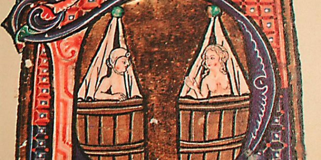 The fact that the knights of the Middle Ages did not wash and defecate directly in their armor is not entirely true.