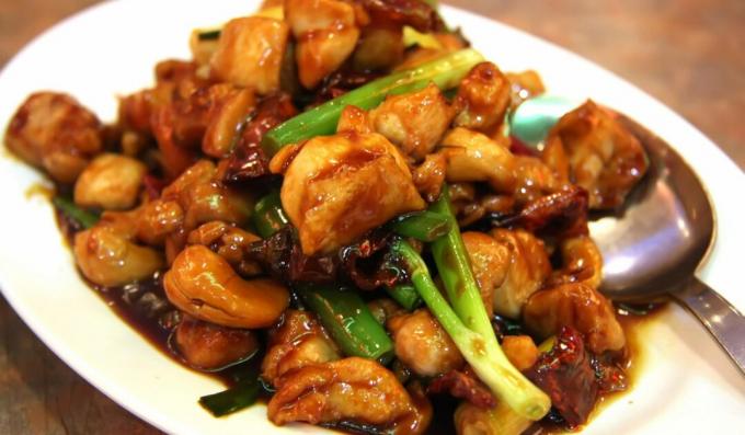 Thai fried cashew chicken