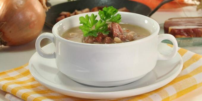 Easy bean and bacon soup