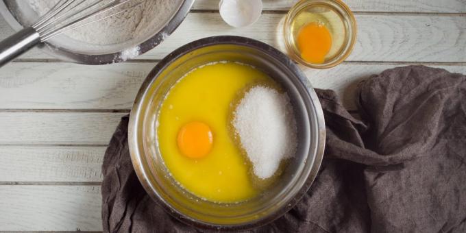 biscuit bars: eggs and sugar