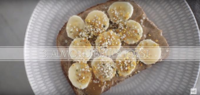 toast recipe with walnut paste, bananas and bee pollen