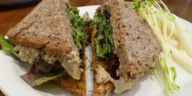 recipes meatless dishes: sandwich with bean paste