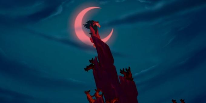 Cartoon "The Lion King": Just fit in the final musical number Be Prepared Scar figure in glittering half-moon in the night sky