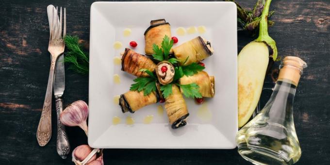 Eggplant rolls with garlic hummus