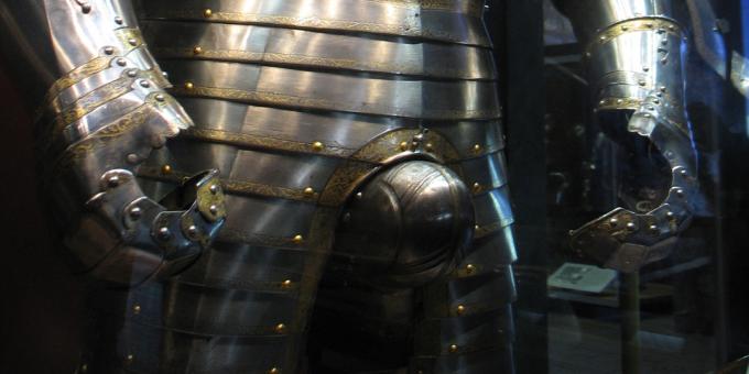 Knights of the Middle Ages did not wear armored cuffs to protect their genitals.