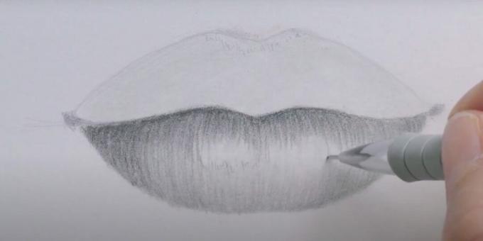 How to draw lips: shade the lower lip