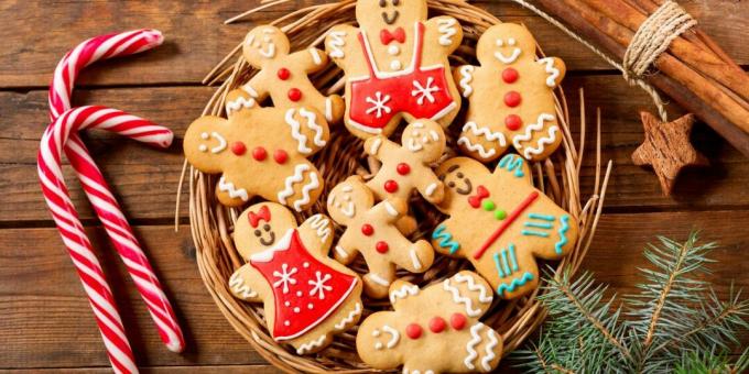 Gingerbread men. The best sweet gift for the New Year