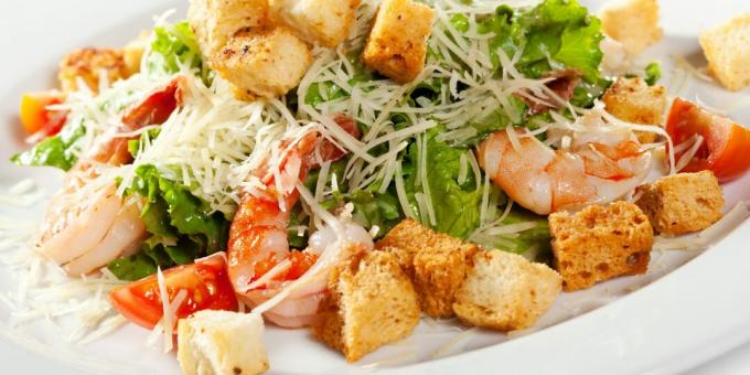 Caesar salad with shrimps: a simple recipe