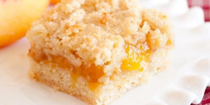 Cake with apricots: Simple bulk cake with apricots