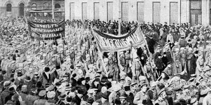 History of the Russian Empire: February Revolution. Soldiers' demonstration in Petrograd in the February days. 