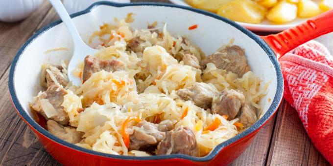 Sauerkraut with meat and potatoes