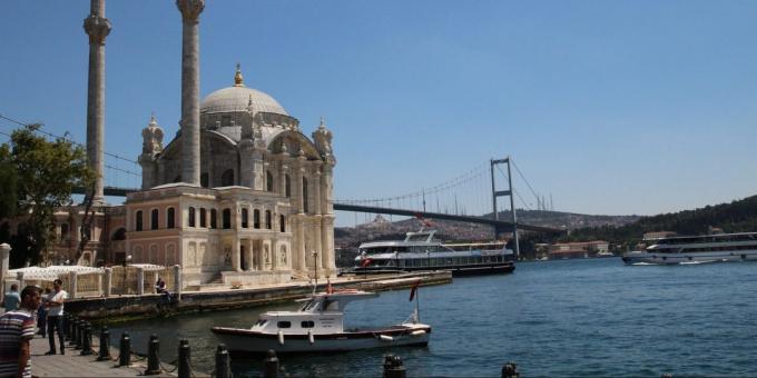 May Holidays: Istanbul, Turkey