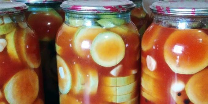 Spicy pickled squash for the winter with ketchup