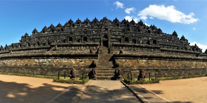 architectural monuments: Borobudur