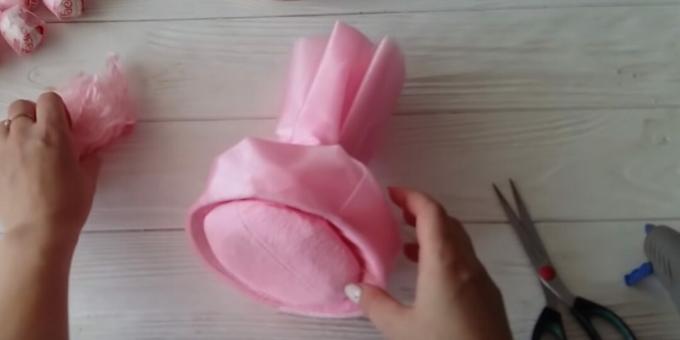 How to make a bouquet of candies: complete the preparation for the bouquet