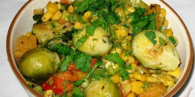 Vegetable stew with brussels sprouts, corn and pumpkin