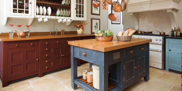 color accents in the interior: Kitchen Cabinets