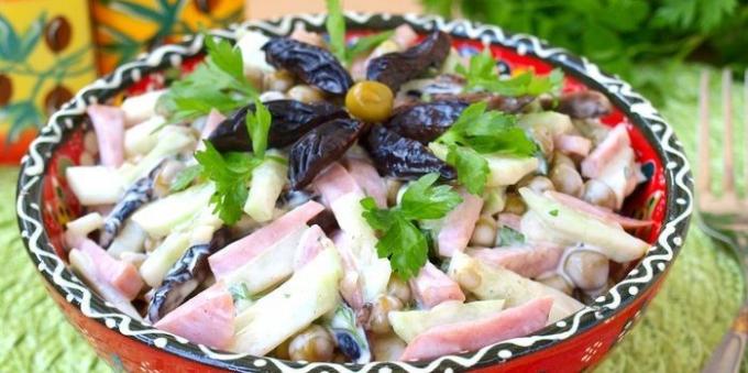 Salad with prunes, ham and green peas