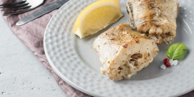 Baked pollock. The simplest recipe