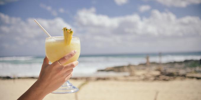 Classic alcoholic cocktails: Pina Colada