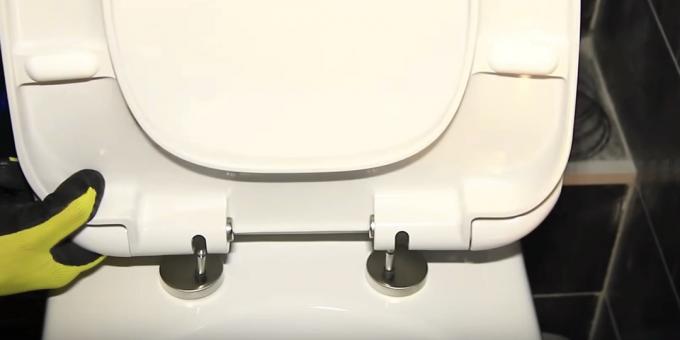 Install toilet lid until it clicks