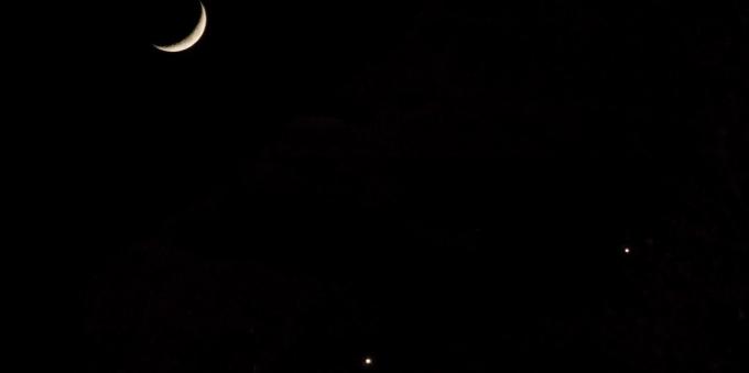 Starry sky: Jupiter, the Moon and Venus