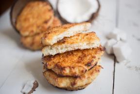 Recipe soft coconut biscuits with cream cheese